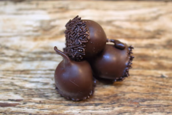 Cerisettes (cherry liqueurs)